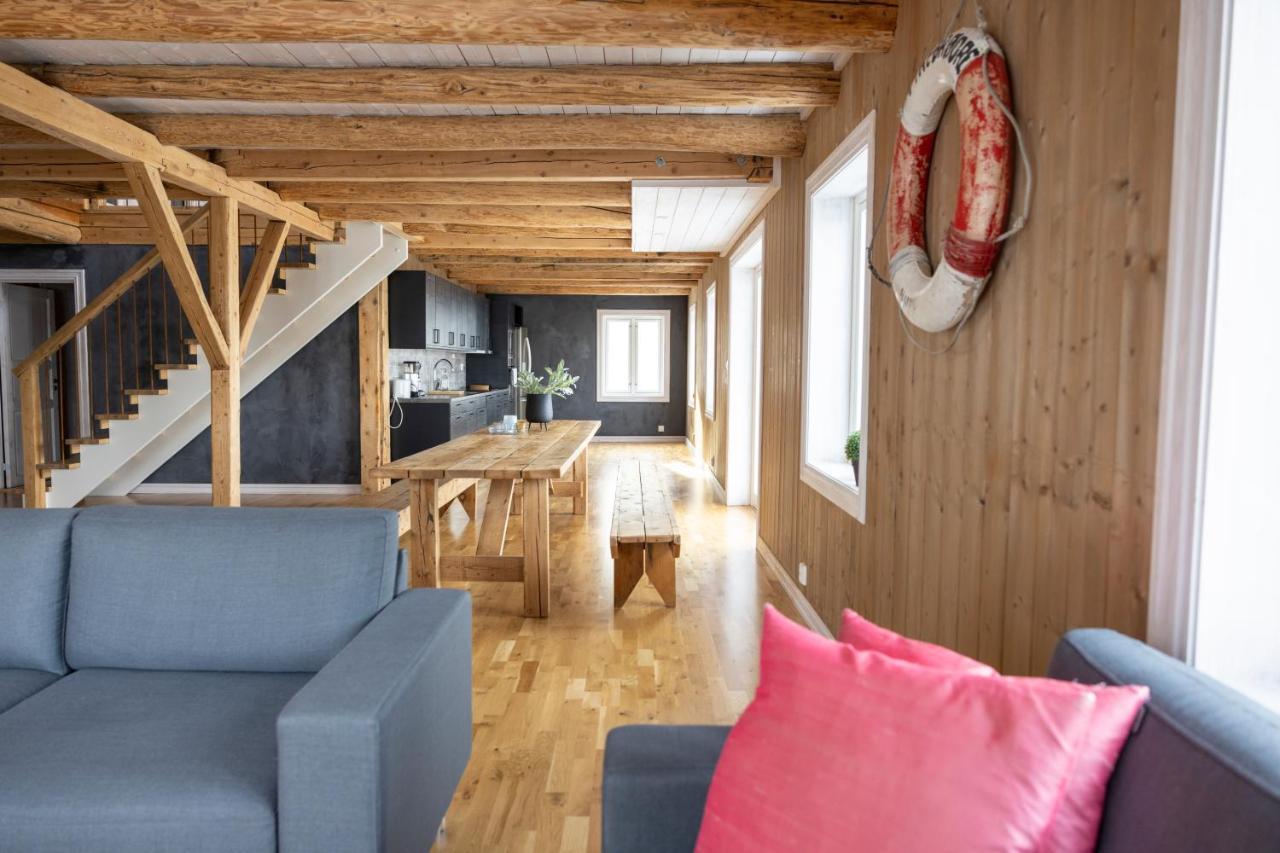 The Tide - Rorbuer Hotel Sorvagen Exterior photo